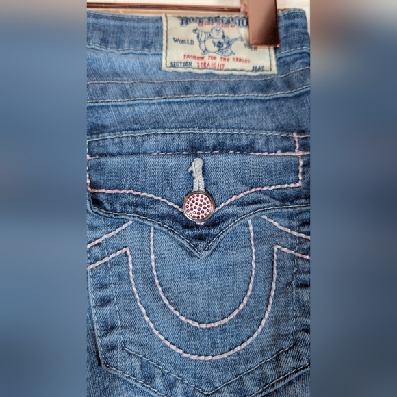 338-True Religion Women's Classic Blue Straight Leg Jeans - Picture 3 of 8